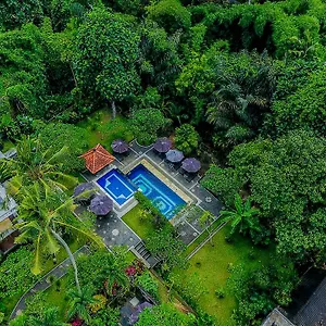 **** Holiday park Alas Petulu And Indonesia