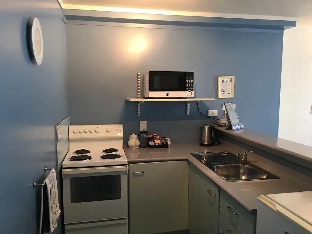 ****  Fenton Court Motel Rotorua New Zealand
